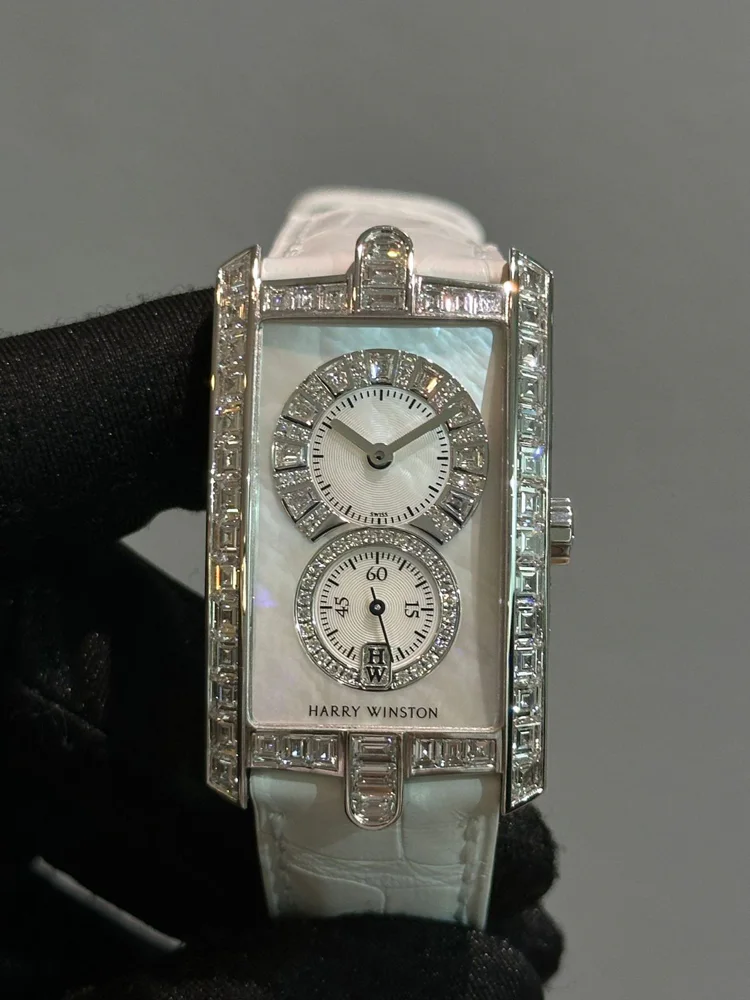 Harry Winston Avenue 331/UQW